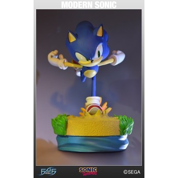 Sonic the Hedgehog Modern Sonic Statue 15 inches